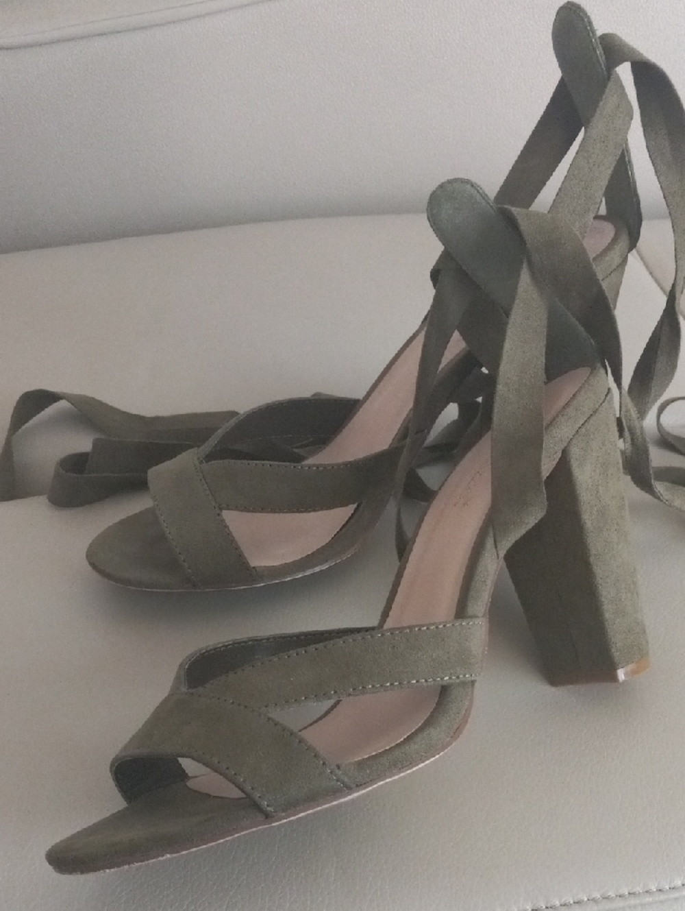 Shoe Dazzle Natty Olive Green Suede Ankle-Tie Block Heels Size 8.5